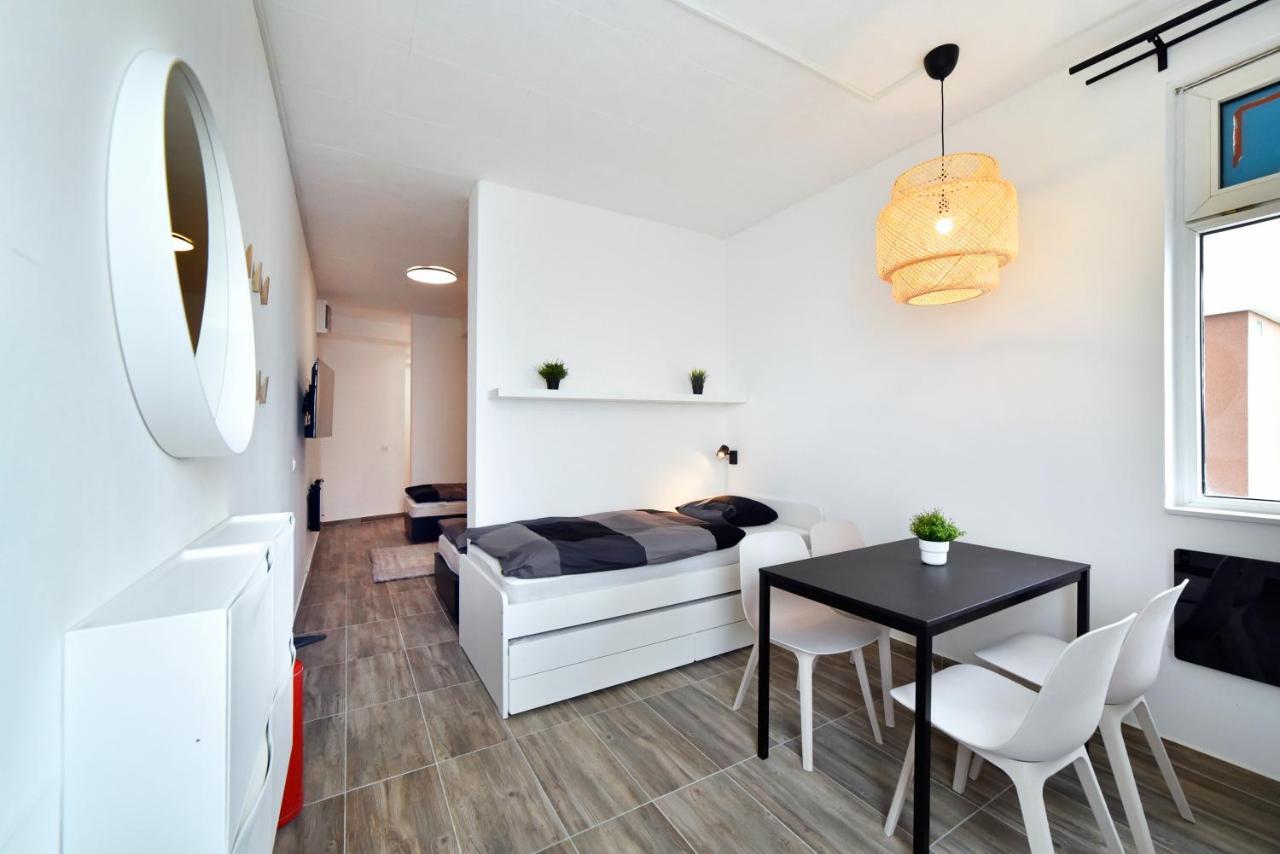 Apartments Dubec เซสเวเต ภายนอก รูปภาพ